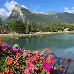 Confortable Dans Avec Piscine Daire Samoëns